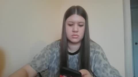 Snapshot of elisa_kollin chatting on 01-26-25, 12:01 Aletta Oushen online show from 01-26-25, 12:01