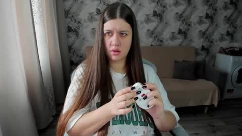 Snapshot of elisa_kollin chatting on 10-02-25, 08:21 Aletta Oushen online show from 10-02-25, 08:21