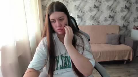 Snapshot of elisa_kollin chatting on 10-03-25, 10:01 Aletta Oushen online show from 10-03-25, 10:01