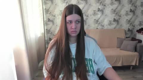 Snapshot of elisa_kollin chatting on 10-20-25, 10:05 Aletta Oushen online show from 10-20-25, 10:05