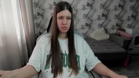 Aletta Oushen online show from 03-19-26, 08:29