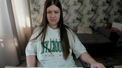 Aletta Oushen online show from 04-08-26, 10:37