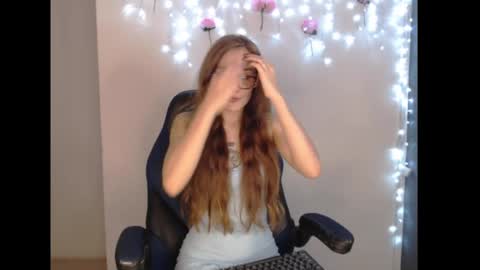 Snapshot of elisabeth_sarmiento chatting on 05-15-26, 10:06 elisabeth sarmiento online show from 05-15-26, 10:06