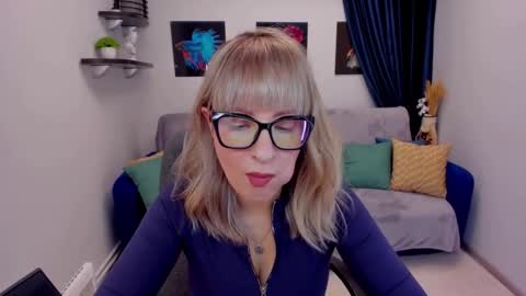 Elisabeth online show from 01-16-25, 05:12