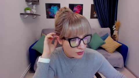 Elisabeth online show from 01-17-25, 07:49