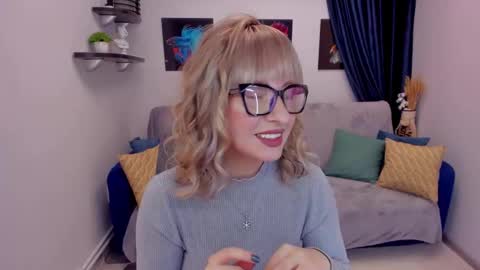 Elisabeth online show from 01-23-25, 04:37