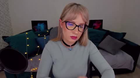 Elisabeth online show from 02-03-25, 08:35