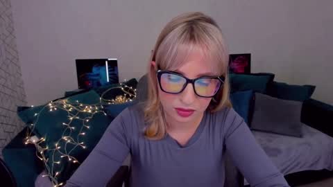 Elisabeth online show from 02-10-25, 07:49