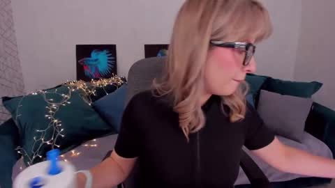 Elisabeth online show from 02-16-25, 11:38