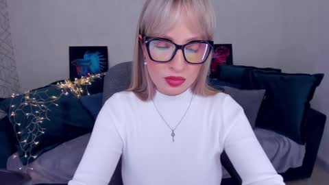 Elisabeth online show from 02-21-25, 04:59