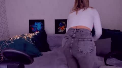 Elisabeth online show from 02-23-25, 02:25