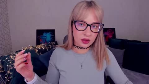 Elisabeth online show from 02-26-25, 03:08