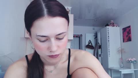 Elis online show from 03-26-26, 05:57