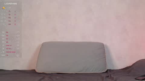 Snapshot of elise_day chatting on 06-07-26, 12:53 elise_day online show from 06-07-26, 12:53