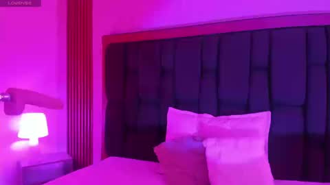 ELISE LEYTON online show from 09-10-25, 04:07