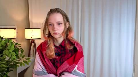 Viola online show from 11-18-25, 01:11