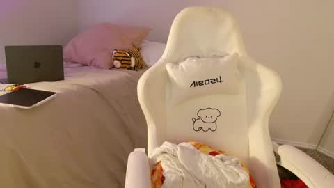eli 3 online show from 08-04-26, 10:45