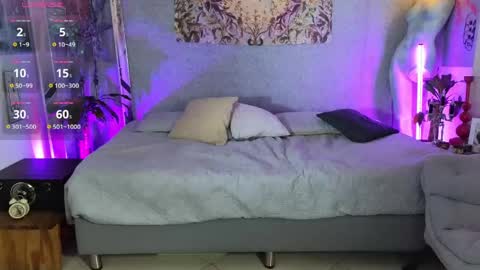 Elissecinnamon online show from 04-26-26, 07:44