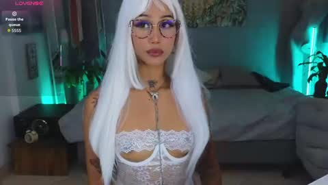 Elissecinnamon online show from 07-11-26, 01:19