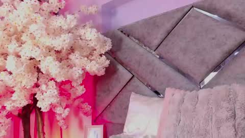 elit noa online show from 05-19-26, 03:02