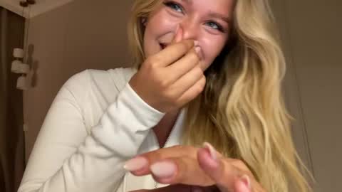 Stephanie online show from 05-20-26, 07:53