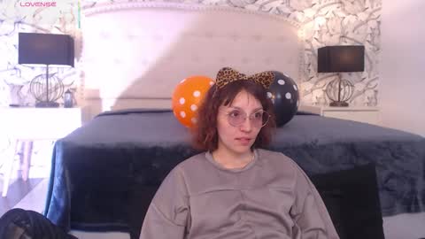 Eliza online show from 10-25-25, 07:41