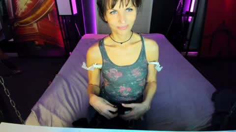 Elizabethangel online show from 01-30-25, 03:55