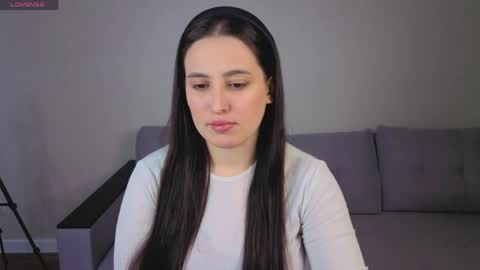Snapshot of elizabet_collins chatting on 04-16-26, 01:17 Elizabet online show from 04-16-26, 01:17