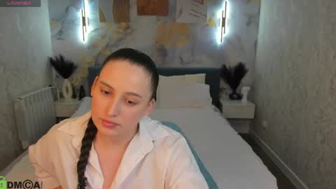 Snapshot of elizabet_collins chatting on 04-22-26, 09:33 Elizabet online show from 04-22-26, 09:33
