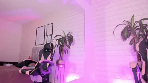 Snapshot of elizabeth_benz chatting on 03-28-26, 07:13 Miss Eliza online show from 03-28-26, 07:13