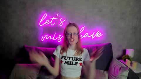 Snapshot of elizabeth_harpper chatting on 02-01-25, 02:13 Elizabeth online show from 02-01-25, 02:13