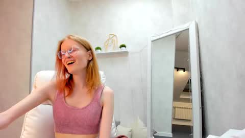 Snapshot of elizabeth_harpper chatting on 02-02-25, 02:13 Elizabeth online show from 02-02-25, 02:13