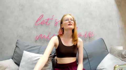 Snapshot of elizabeth_harpper chatting on 02-08-25, 02:05 Elizabeth online show from 02-08-25, 02:05