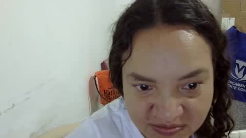 Elizabeth Martinez  online show from 05-04-26, 03:19
