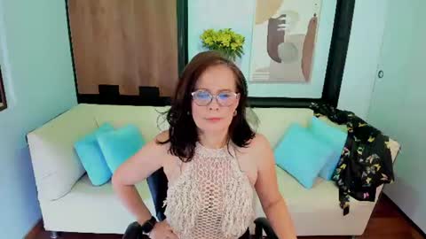 Elizabeth online show from 07-30-26, 12:04