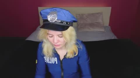 Elizabeth online show from 06-02-26, 01:40