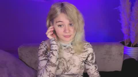 Elizabeth online show from 06-06-26, 02:38