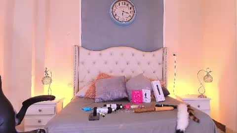 Elizabeth  online show from 07-30-26, 10:42
