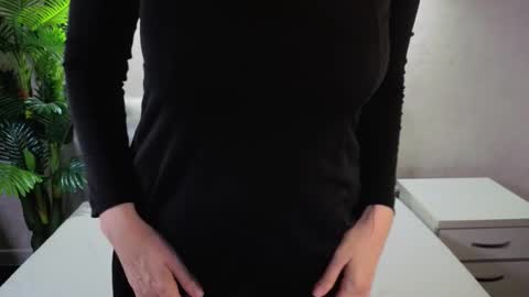 Elizabeth online show from 03-10-26, 08:30