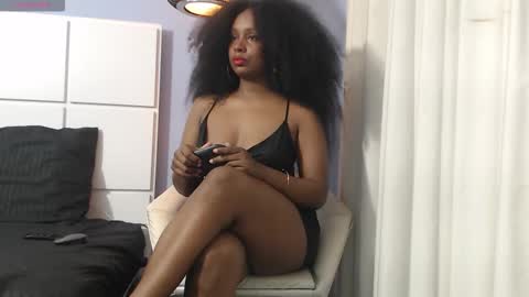 Elizabeth  online show from 11-06-25, 08:04