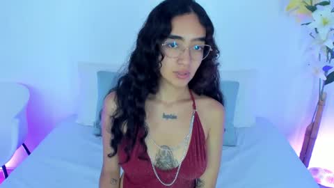 Elizabeth  online show from 04-21-26, 07:39