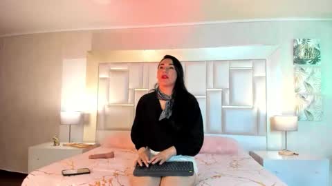 elizabth online show from 11-29-25, 07:39