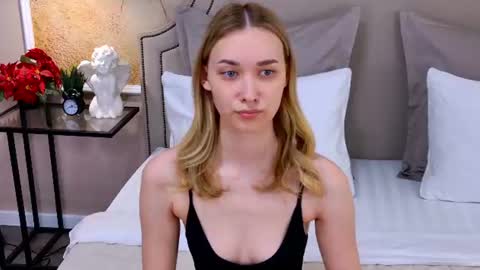 Elizabeth online show from 07-06-26, 04:09