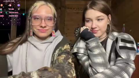 elizabethh_brown online show from 07-08-26, 03:49