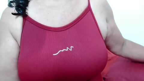 Snapshot of elizabethmiler chatting on 04-24-26, 03:25 ElizabethMiler online show from 04-24-26, 03:25