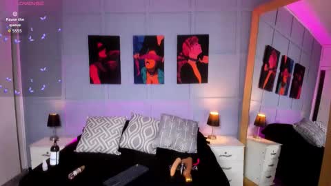  Elizabeth online show from 11-19-25, 03:50