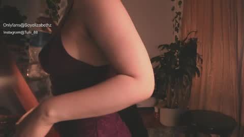Snapshot of elizabethz chatting on 05-26-26, 12:17 Tuli online show from 05-26-26, 12:17