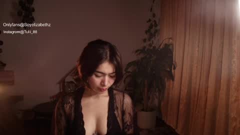 Snapshot of elizabethz chatting on 06-03-26, 01:52 Tuli online show from 06-03-26, 01:52