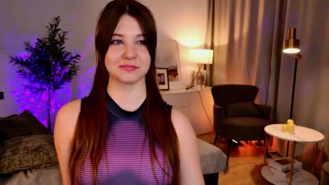 Snapshot of elizamild chatting on 05-10-26, 01:16 Eliza online show from 05-10-26, 01:16