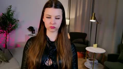 Snapshot of elizamild chatting on 05-28-26, 01:30 Eliza online show from 05-28-26, 01:30